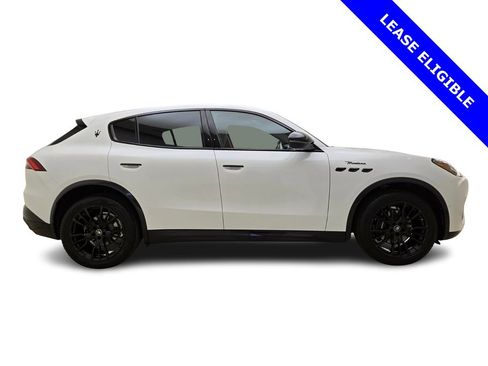 Used 2025 Maserati Grecale Modena image 6