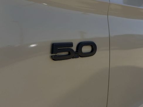 Used 2018 Ford Mustang GT Premium image 12