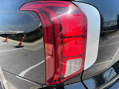 Used 2025 Hyundai Palisade SEL FWD image 7