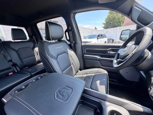 New 2026 RAM 1500 Laramie AWD/4WD image 19