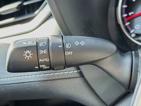 Used 2021 Toyota RAV4 XLE w/ Convenience Package AWD/4WD image 12