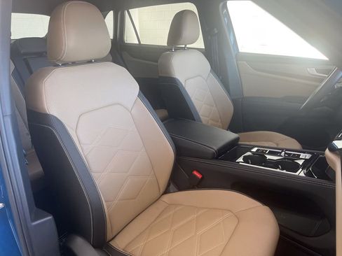 New 2025 Volkswagen Atlas Cross Sport SE image 38