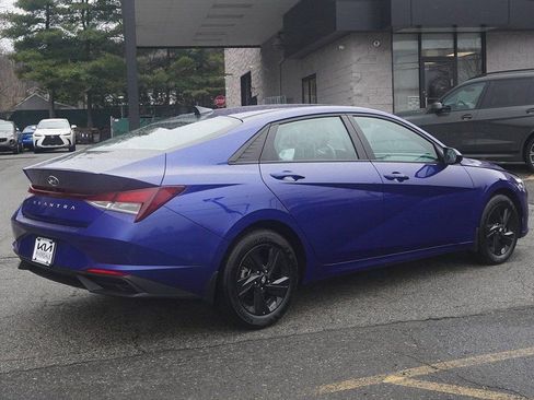 Used 2023 Hyundai Elantra SEL FWD image 8