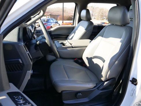 Used 2022 Ford F250 XL w/ Power Equipment Group image 3