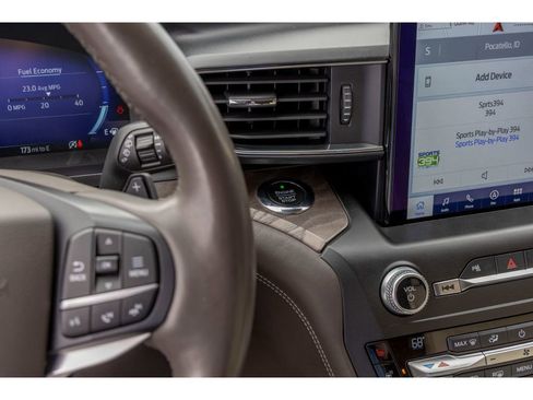 Used 2020 Ford Explorer Platinum w/ Premium Technology Package image 29