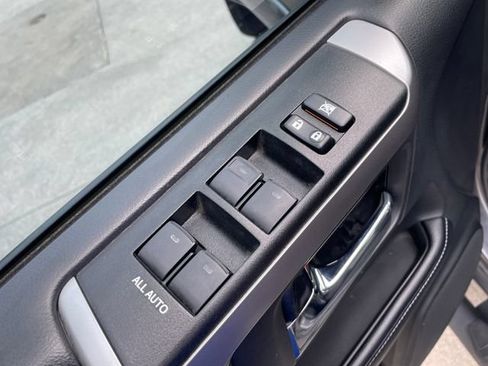 Used 2019 Toyota 4Runner SR5 Premium AWD/4WD image 11