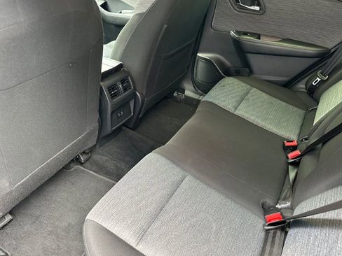 Used 2023 Nissan Rogue SV image 12