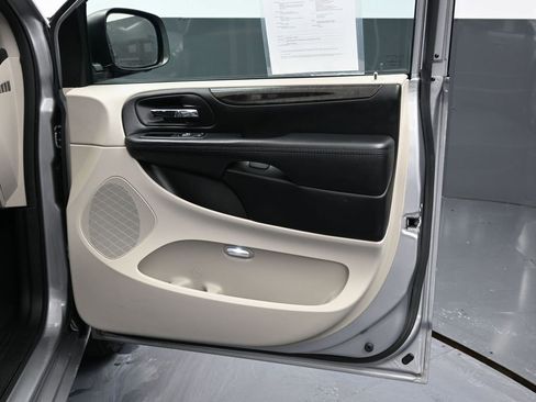 Used 2017 Dodge Grand Caravan SE w/ Power Window Group image 35