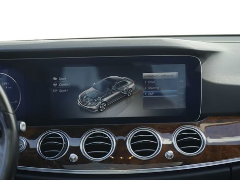 Used 2020 Mercedes-Benz E 350 4MATIC Sedan image 42