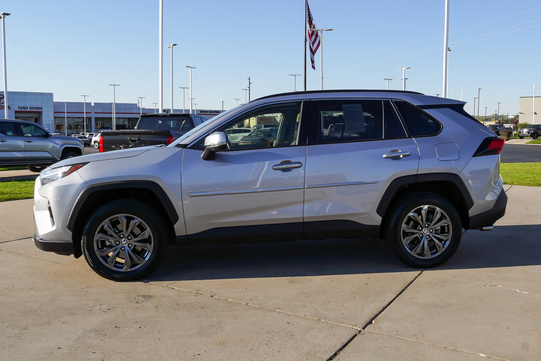 Certified 2023 Toyota RAV4 Limited AWD/4WD image 5