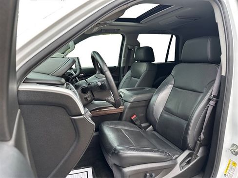 Used 2017 GMC Yukon SLT w/ Open Road Package AWD/4WD image 50