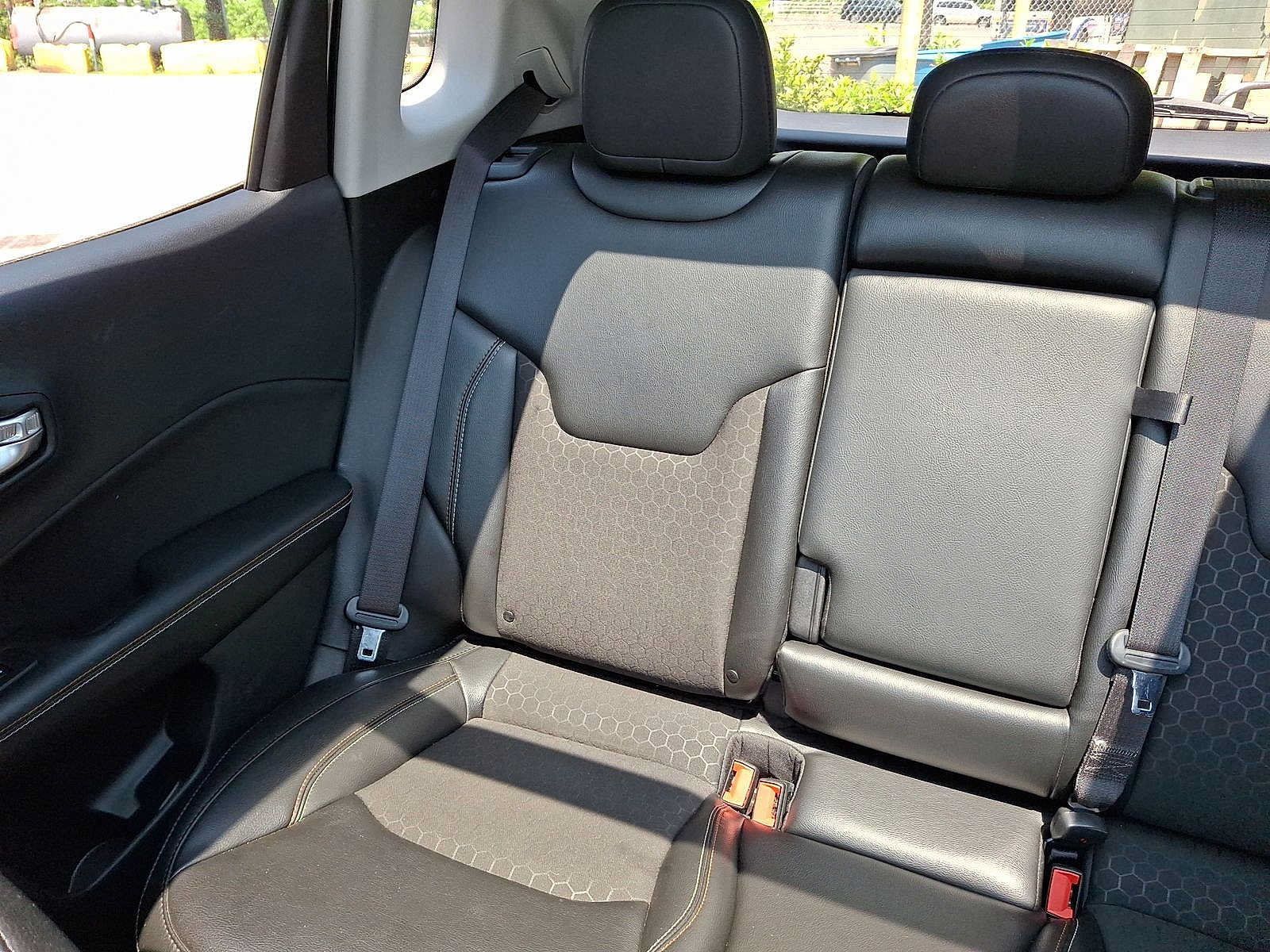 Used 2020 Jeep Compass Latitude w/ Popular Equipment Group FWD image 12