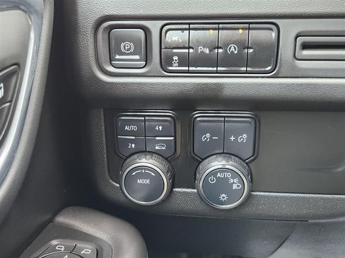 Used 2023 Chevrolet Tahoe LT image 14