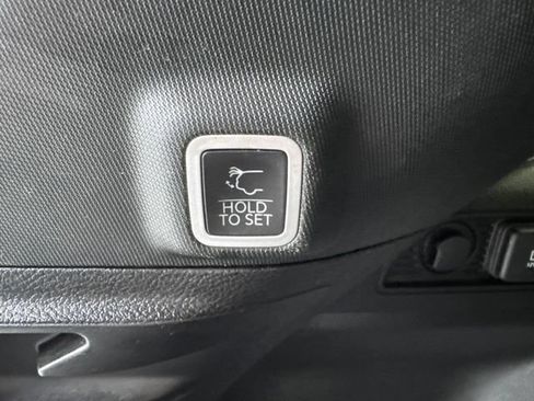 Used 2024 Jeep Grand Cherokee Altitude RWD image 22