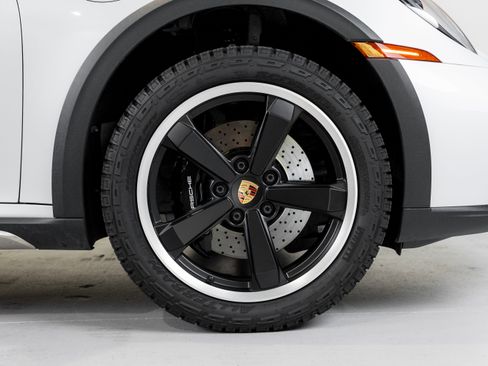 Used 2024 Porsche 911 Dakar AWD/4WD image 96