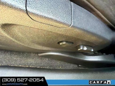 Used 2021 Chevrolet Trax LT w/ LT Convenience Package FWD image 8