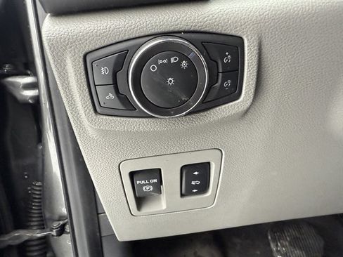 Used 2015 Ford F150 XLT w/ Equipment Group 302A Luxury image 12