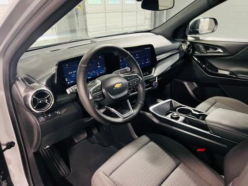 Used 2026 Chevrolet Equinox LT FWD image 21