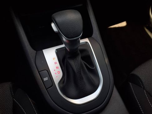 Used 2022 Kia Forte LXS FWD image 24