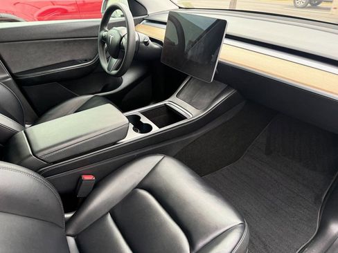 Used 2021 Tesla Model Y Long Range AWD/4WD image 7