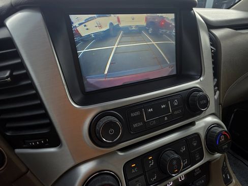 Used 2018 GMC Yukon SLT AWD/4WD image 14