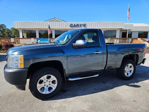 Used 2012 Chevrolet Silverado 1500 W/T AWD/4WD image 2