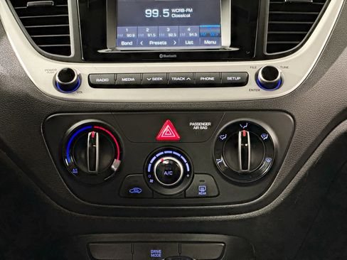 Used 2019 Hyundai Accent SE image 29