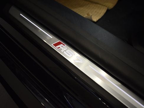 New 2025 Audi RS 7 Performance image 40