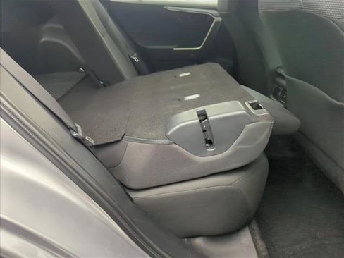 Used 2022 Toyota RAV4 LE image 20