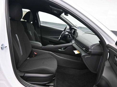 New 2026 Hyundai Elantra Sport w/ Cargo Package image 11