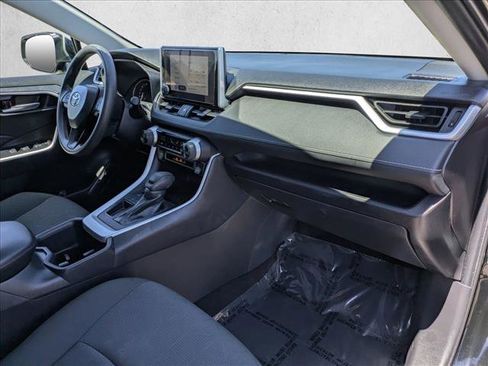 Used 2025 Toyota RAV4 XLE FWD image 21