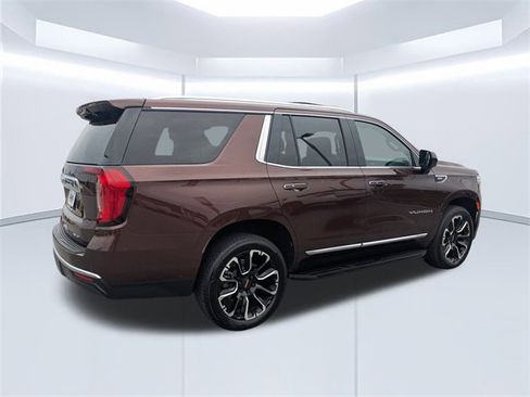 Used 2023 GMC Yukon SLT image 4