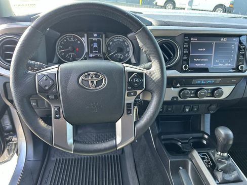 Used 2022 Toyota Tacoma SR5 w/ Technology Package image 22