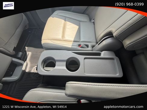 Used 2018 Toyota Highlander XLE AWD/4WD image 30