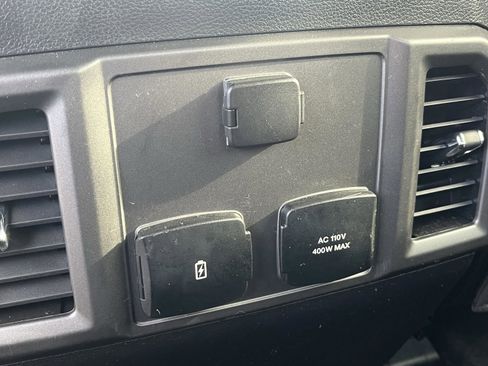 Certified 2018 Ford F150 XLT w/ Equipment Group 302A Luxury image 28