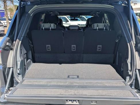 New 2026 Lincoln Navigator Reserve w/ Jet Appearance Package image 8