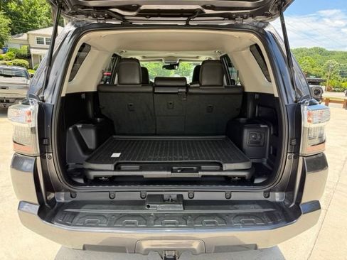 Used 2020 Toyota 4Runner SR5 Premium w/ Moonroof Package AWD/4WD image 63