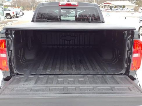 Used 2021 Chevrolet Colorado LT w/ LT Convenience Package image 7