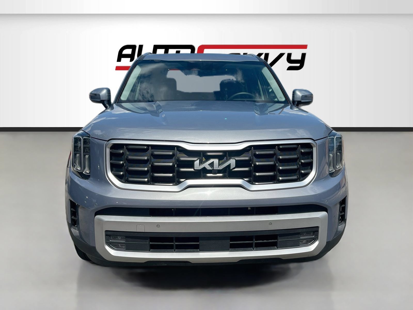 Used 2024 Kia Telluride SX FWD image 2