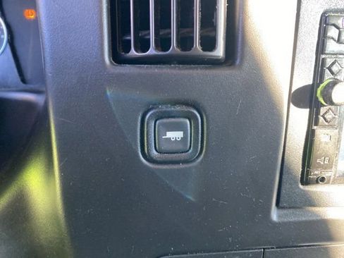 Used 2015 GMC Savana 2500 image 20