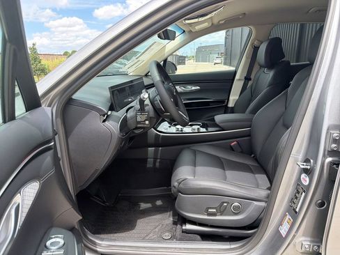 New 2026 Genesis GV70 2.5T AWD/4WD image 9