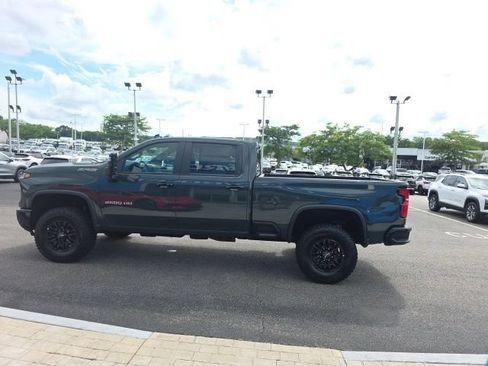 New 2026 Chevrolet Silverado 2500 ZR2 AWD/4WD image 5