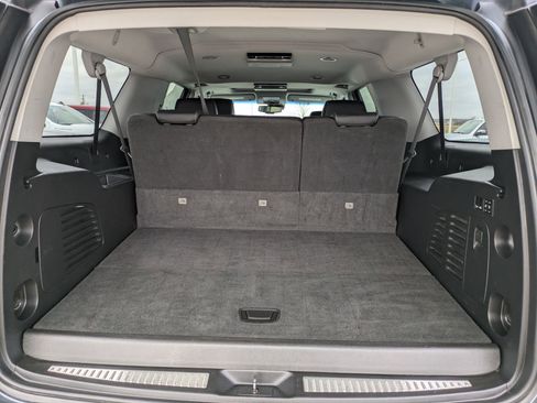 Used 2019 Chevrolet Suburban Premier image 23