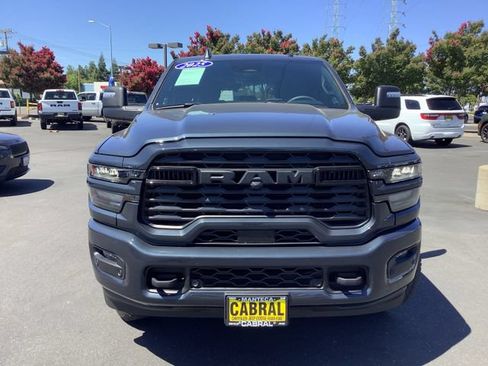 Used 2025 RAM 2500 Big Horn AWD/4WD image 4