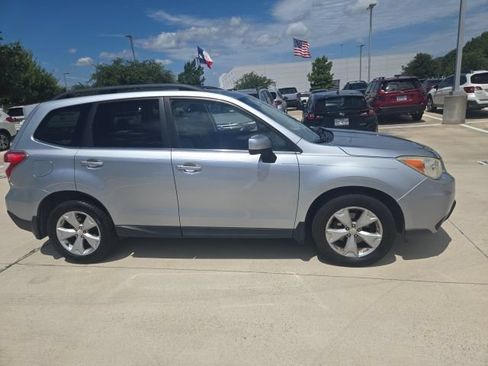 Used 2015 Subaru Forester 2.5i Limited AWD/4WD image 2