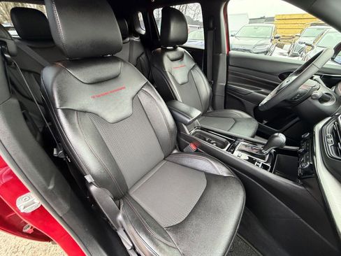 Used 2025 Jeep Compass Trailhawk image 35