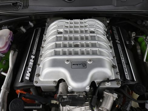 Used 2017 Dodge Challenger SRT Hellcat RWD image 19