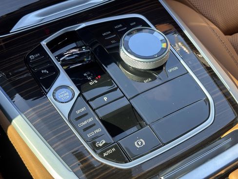 Used 2026 BMW X5 xDrive40i w/ Executive Package image 14