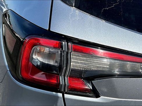 Used 2022 Subaru Outback Premium AWD/4WD image 19