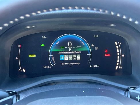 Used 2025 Toyota Camry SE image 36